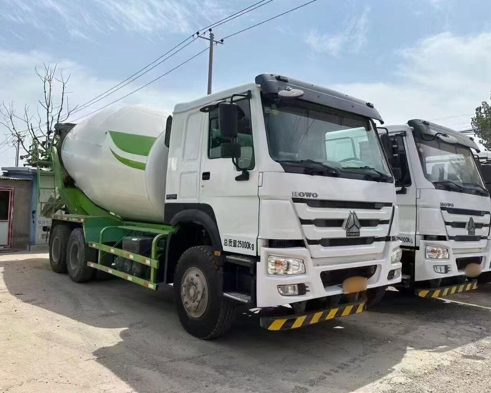 Бетономешалка мощностью 336 л.с. 1000x800 - Sinotruks