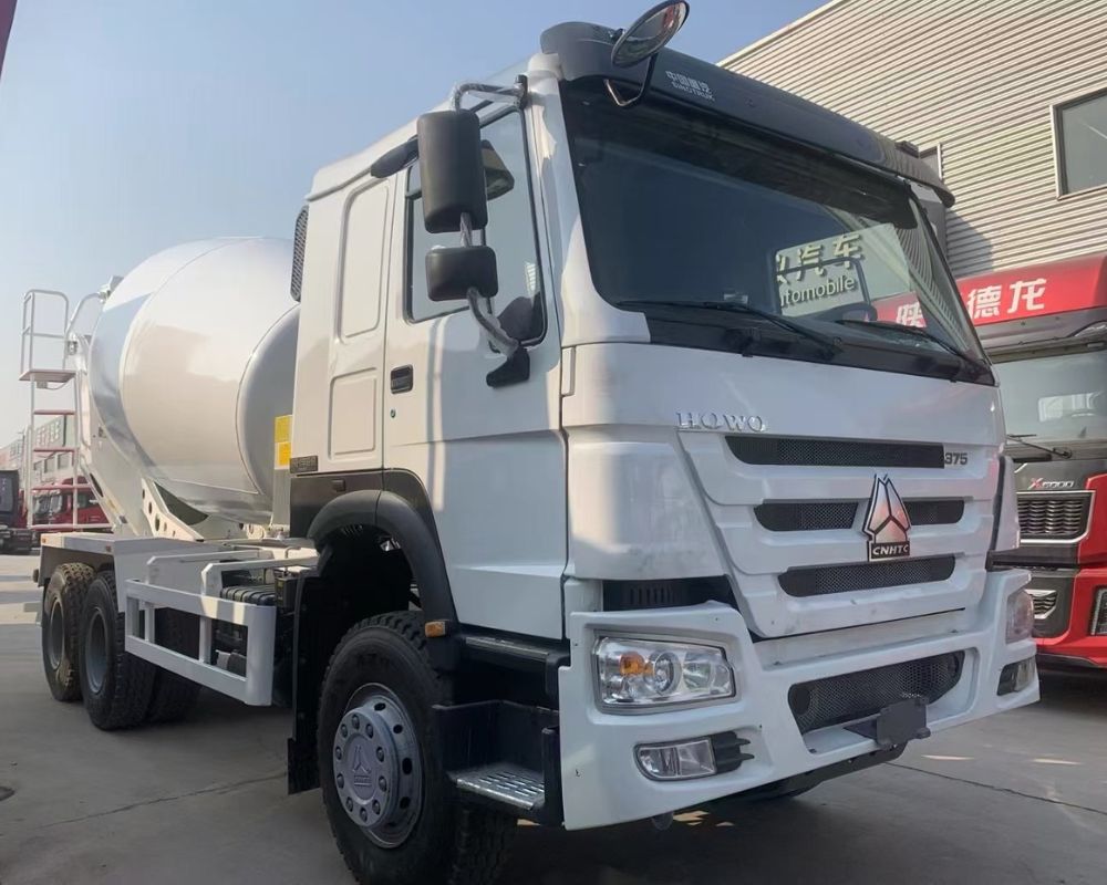 Бетономешалка мощностью 336 л.с. 1000x800 - Sinotruks